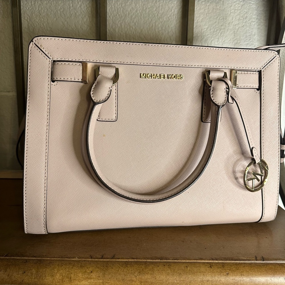 Michael Kors Mauve Shoulder Bag with Crossbody Strap